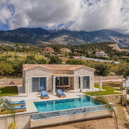 Natural Stone Villas Kefalonia ตราเปซากิ ภายนอก รูปภาพ
