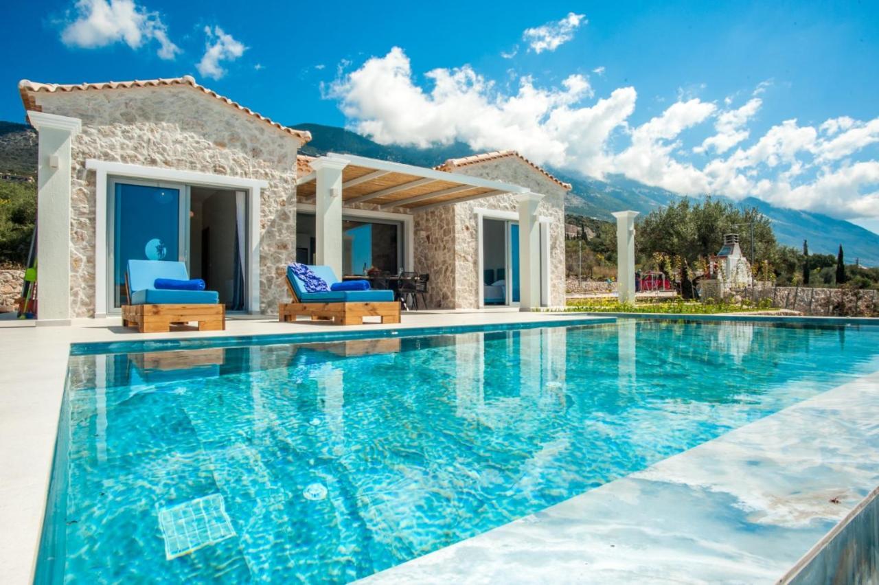 Natural Stone Villas Kefalonia ตราเปซากิ ภายนอก รูปภาพ