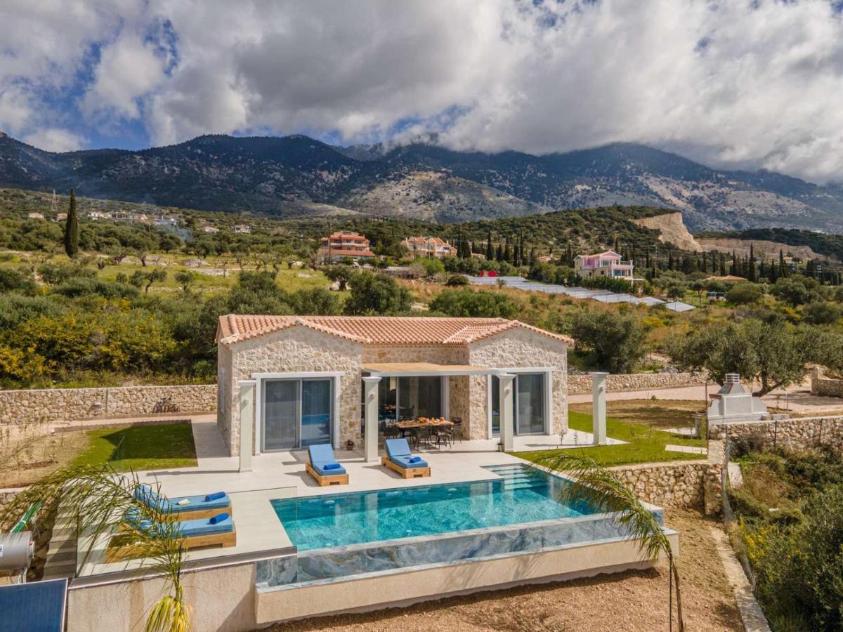 Natural Stone Villas Kefalonia ตราเปซากิ ภายนอก รูปภาพ